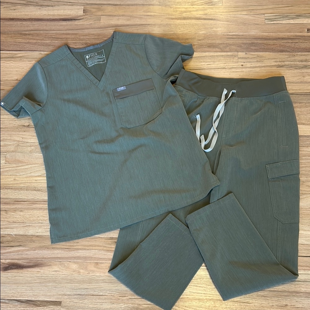 FIGS Heather Olive Green Scrub Set